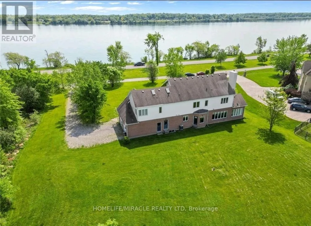 House for rent: 11257 Niagara Parkway, Niagara Falls, Ontario L2E 6S6