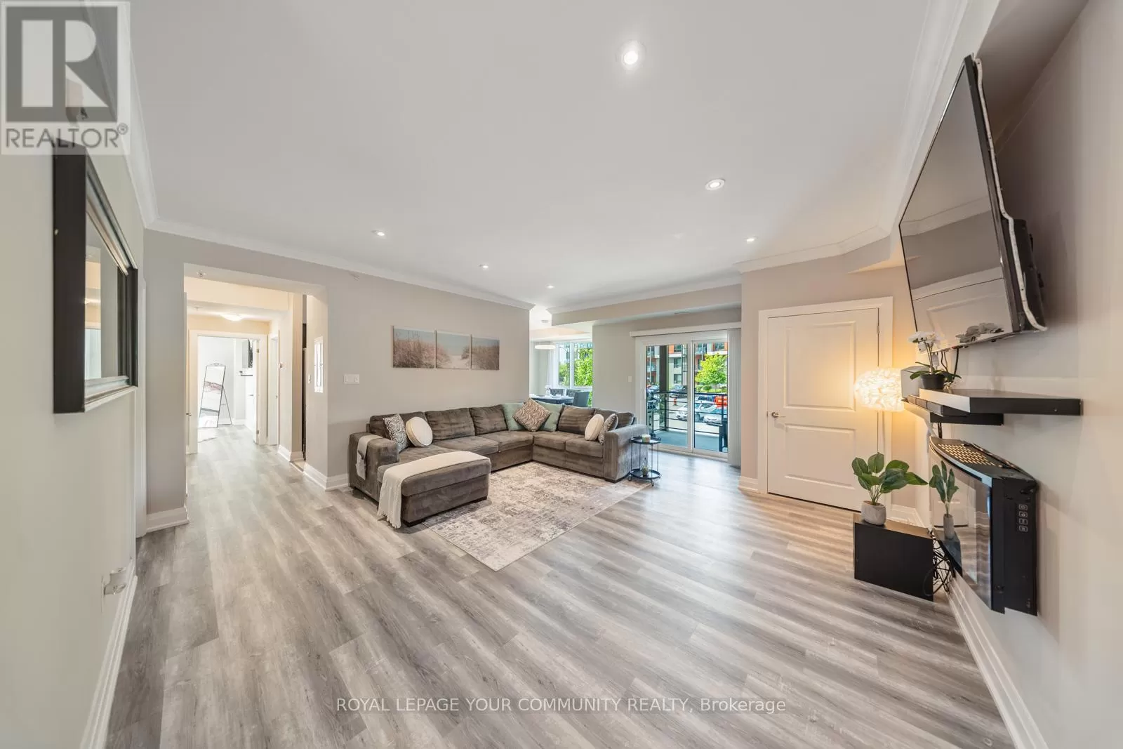 Apartment for rent: 113 - 304 Essa Road, Barrie, Ontario L9J 0H4