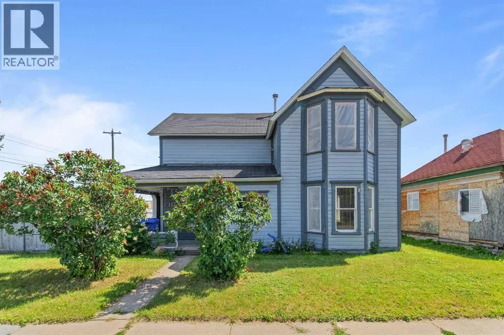 House for rent: 113 48 Avenue W, Claresholm, Alberta T0L 0T0