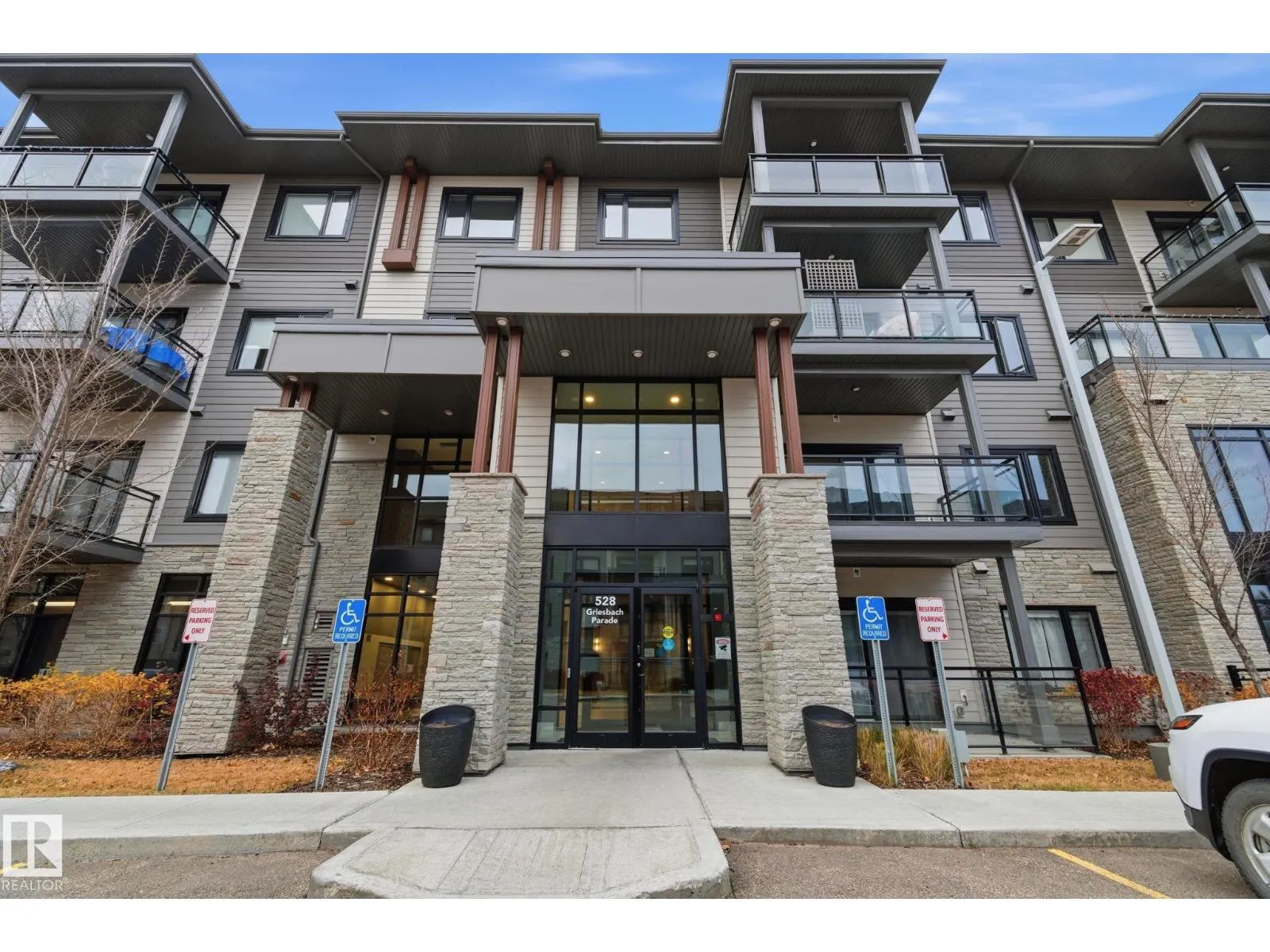 Apartment for rent: #113 528 Griesbach Parade Pr Nw, Edmonton, Alberta T5E 6X2