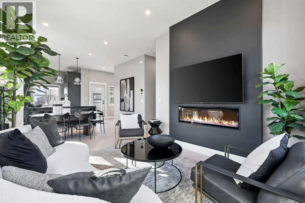 Row / Townhouse for rent: 113, 595 Mahogany Road Se, Calgary, Alberta T3M 3Y3