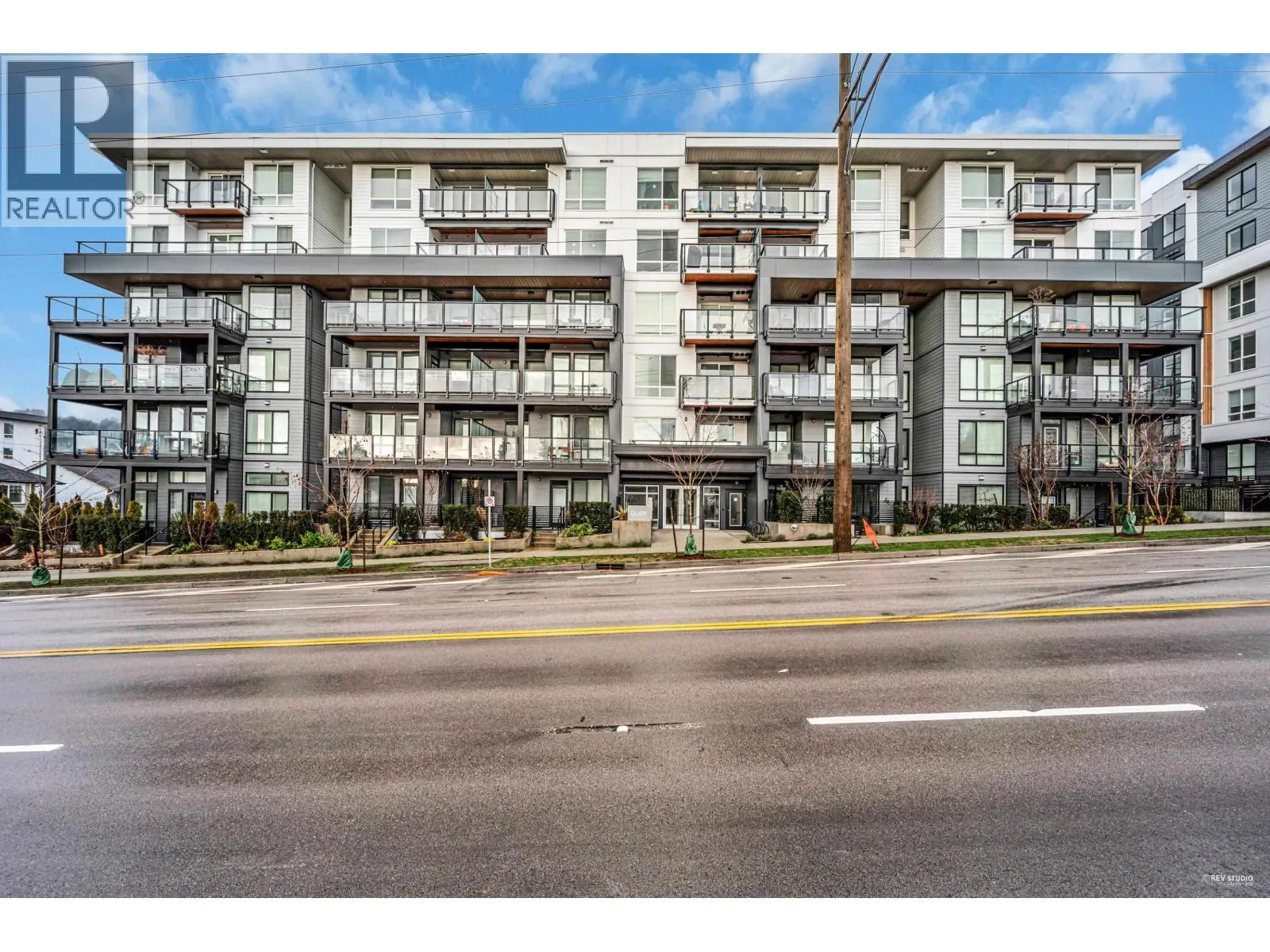 Apartment for rent: 113 707 Como Lake Avenue, Coquitlam, British Columbia V3J 0J5