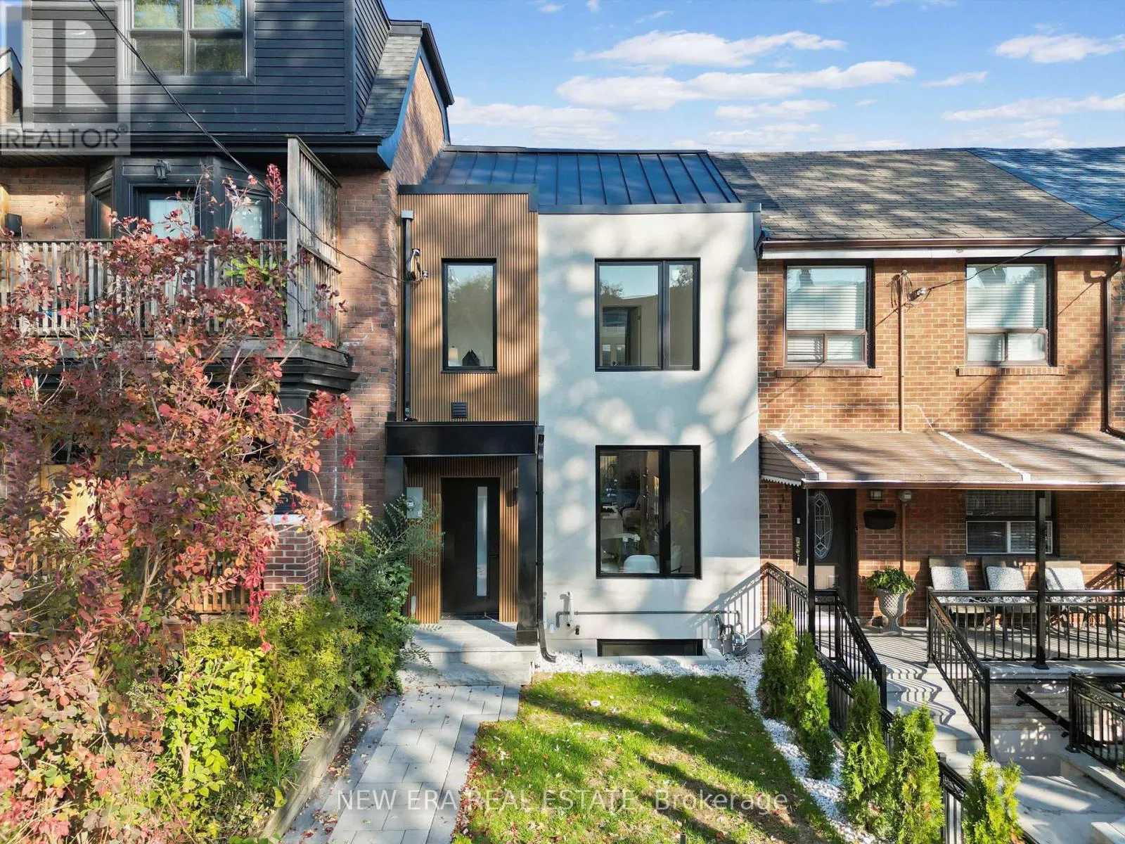 House for rent: 113 Bellwoods Avenue, Toronto, Ontario M6J 3N4