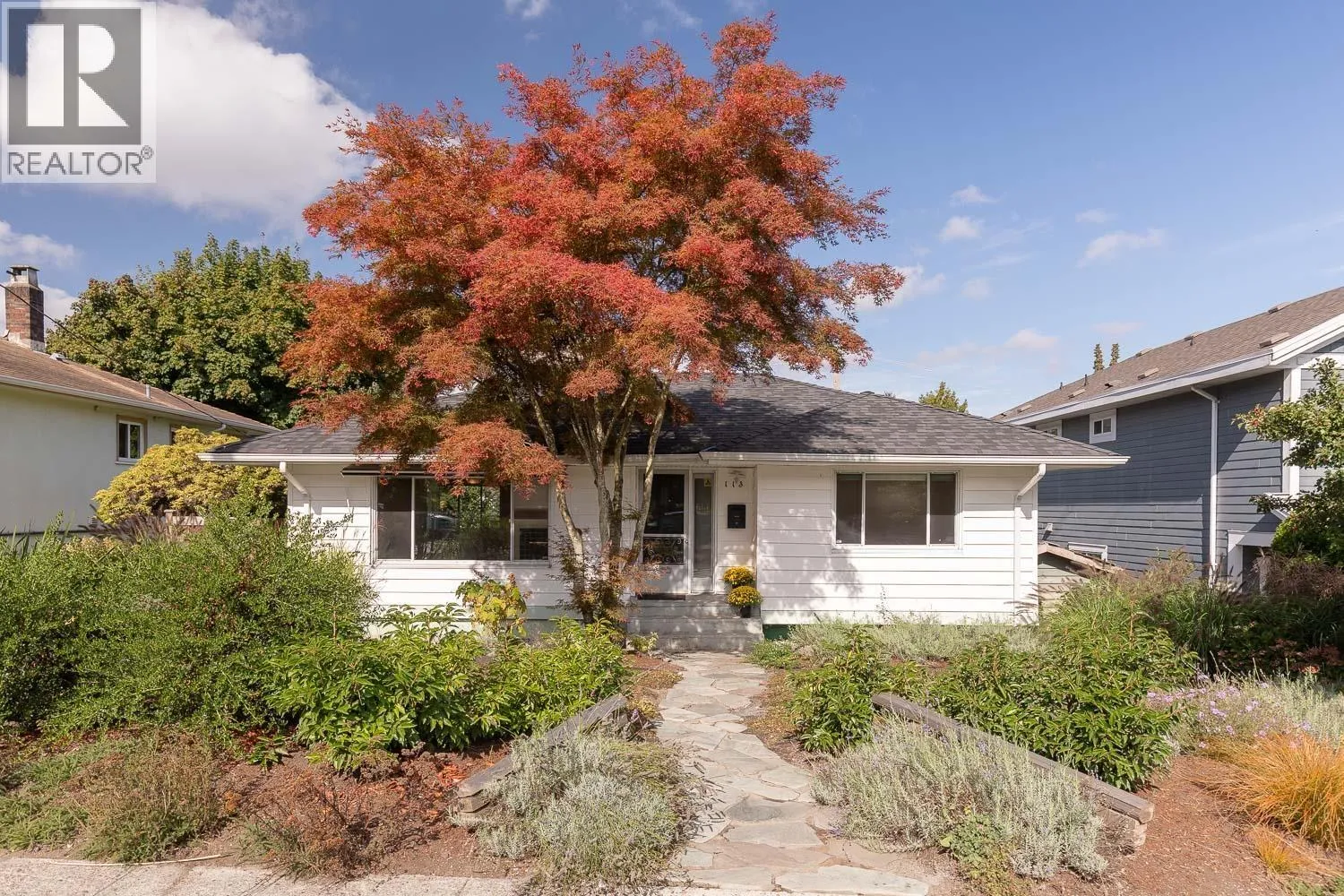 House for rent: 113 Eighth Avenue, New Westminster, British Columbia V3L 1X9