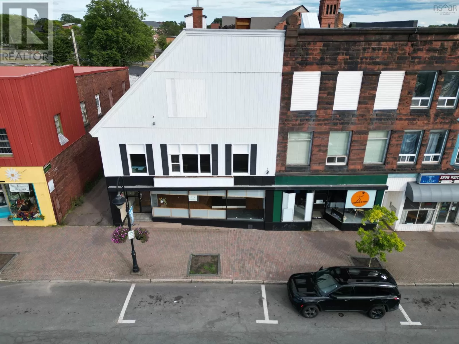 113 Victoria Street E, Amherst, Nova Scotia B4H 1X9