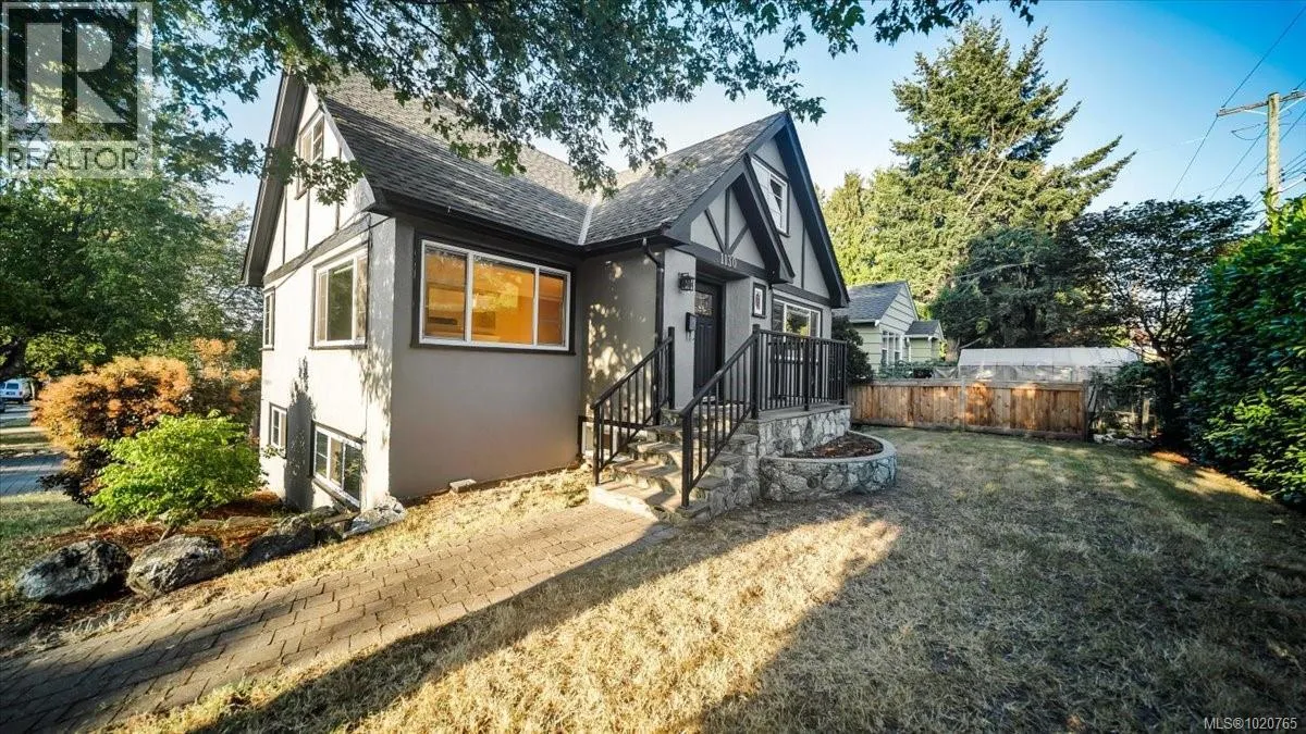 House for rent: 1130 Finlayson St, Victoria, British Columbia V8T 2V1