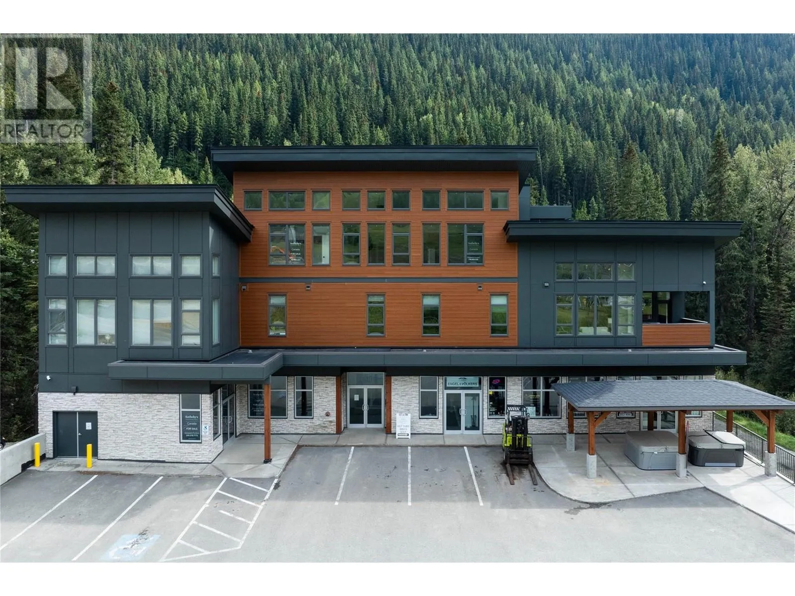 Residential Commercial Mix for rent: 1130 Sun Peaks Road Unit# A & B, Sun Peaks, British Columbia V0E 5N0