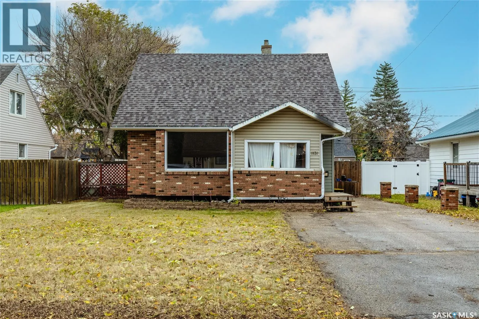 House for rent: 1131 7th Avenue Nw, Moose Jaw, Saskatchewan S6H 4C6