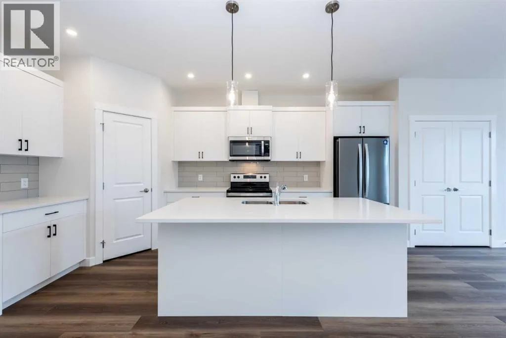 House for rent: 1139 Chinook Winds Circle Sw, Airdrie, Alberta T4B 5S7