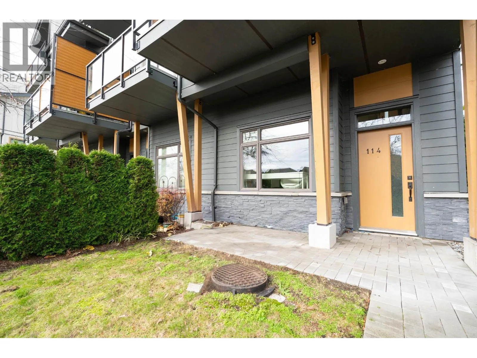 Row / Townhouse for rent: 114 3525 Chandler Street, Coquitlam, British Columbia V3E 0L9