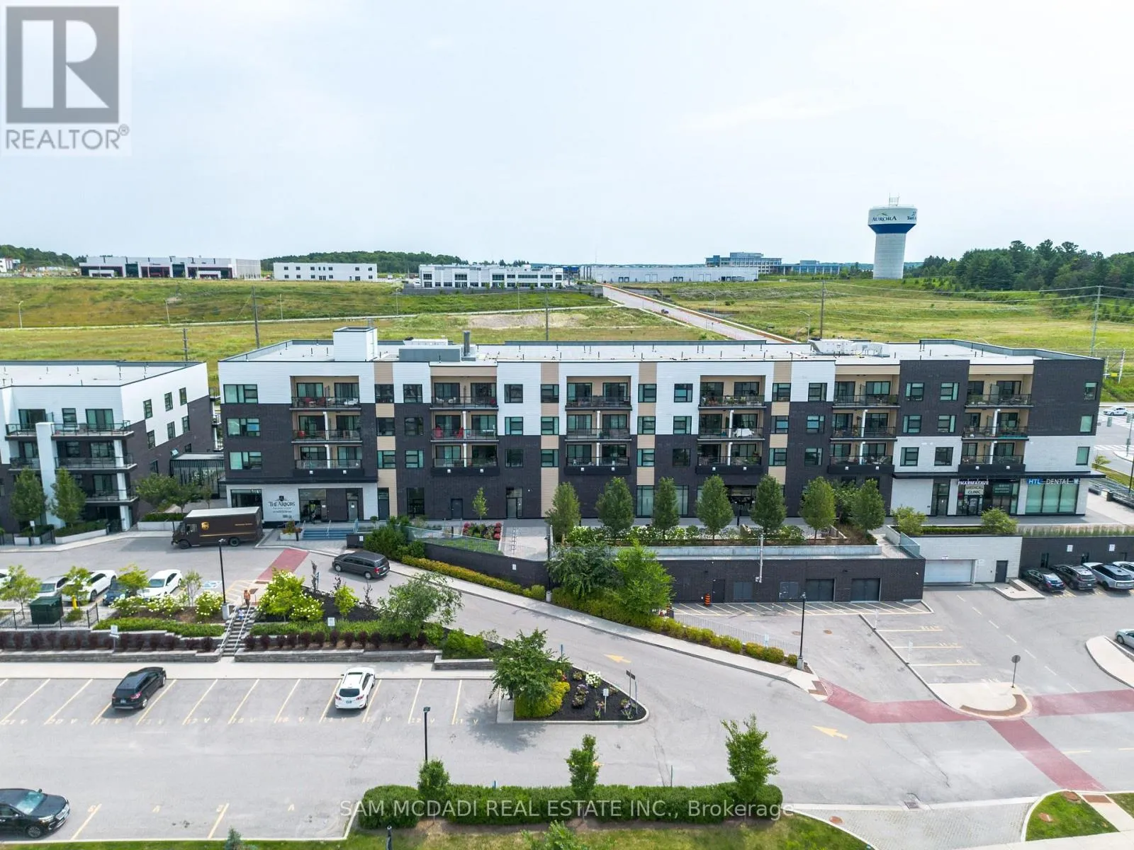 Apartment for rent: 114 - 555 William Graham Drive, Aurora, Ontario L4G 7C4