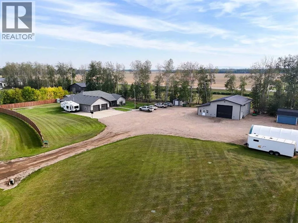 House for rent: 114 Greenwood Bend, La Crete, Alberta T0H 2H0