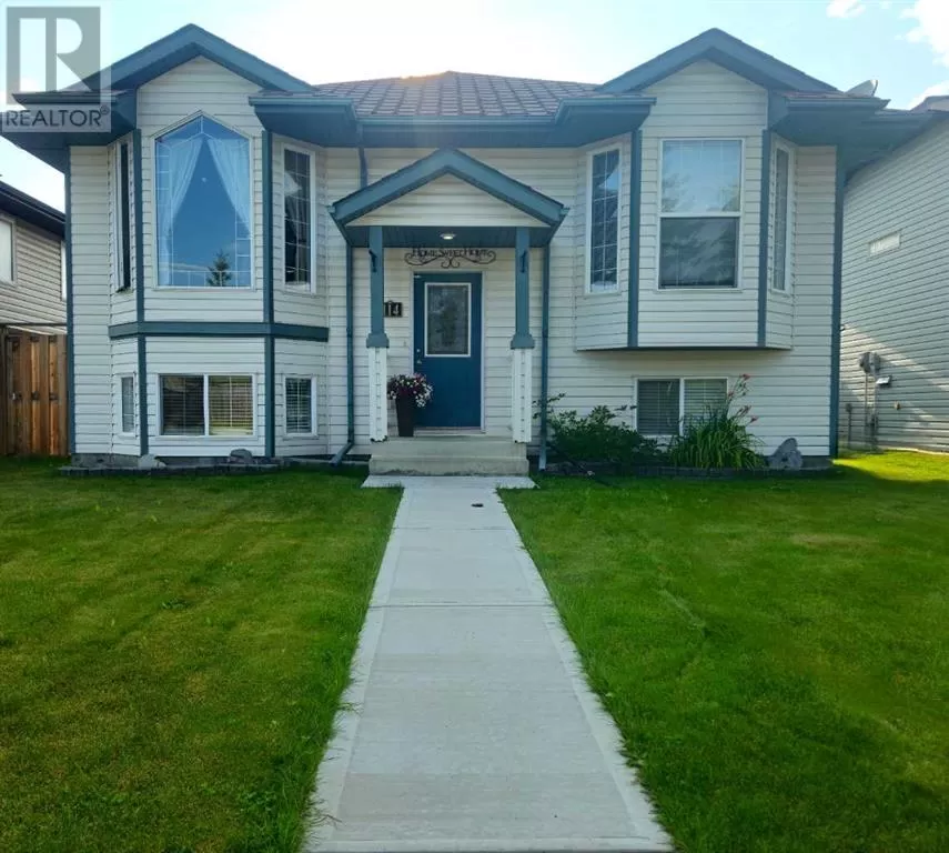 House for rent: 114 Robinson Avenue, Penhold, Alberta T0M 1R0