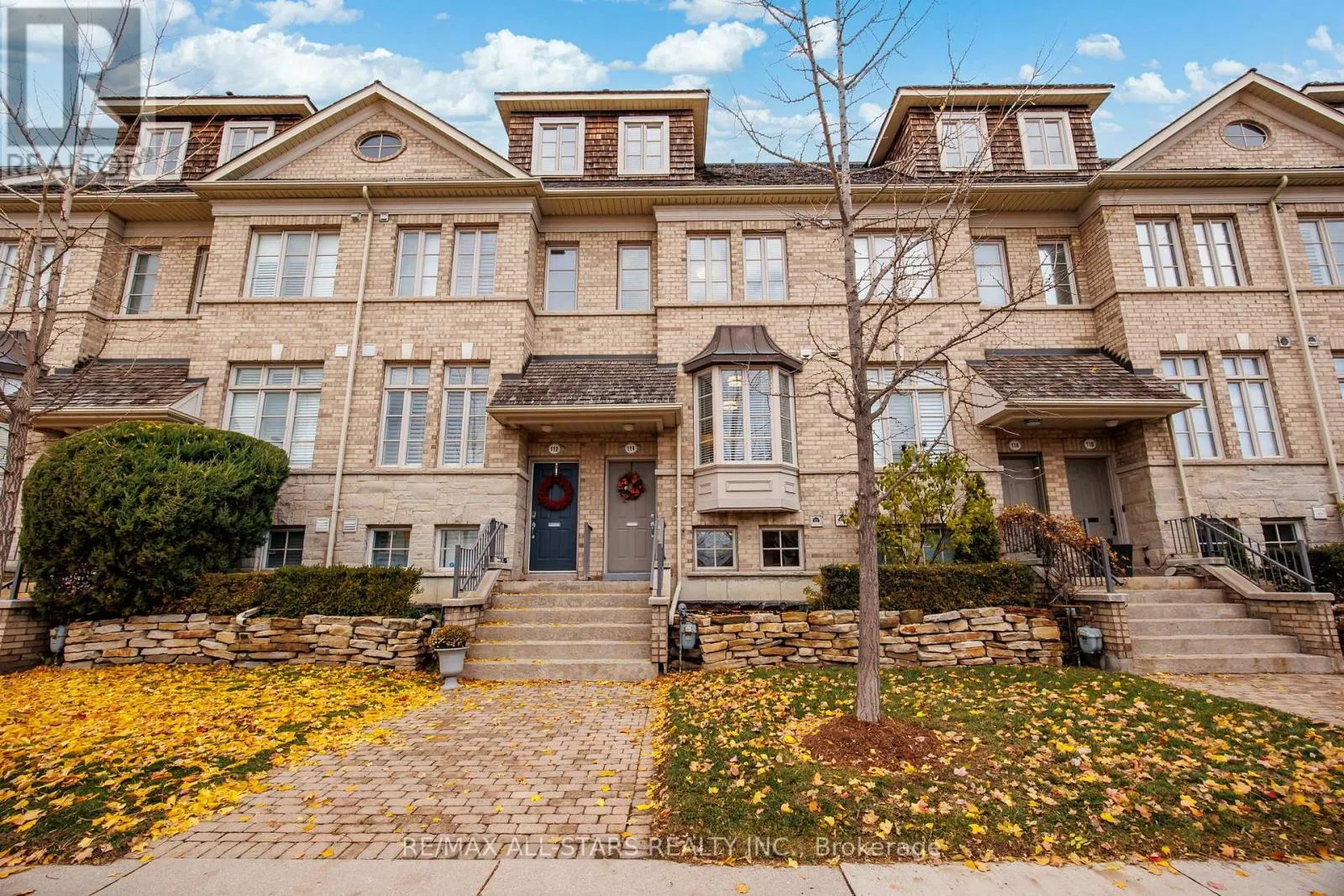 Row / Townhouse for rent: 114 Six Point Road, Toronto, Ontario M8Z 0A1