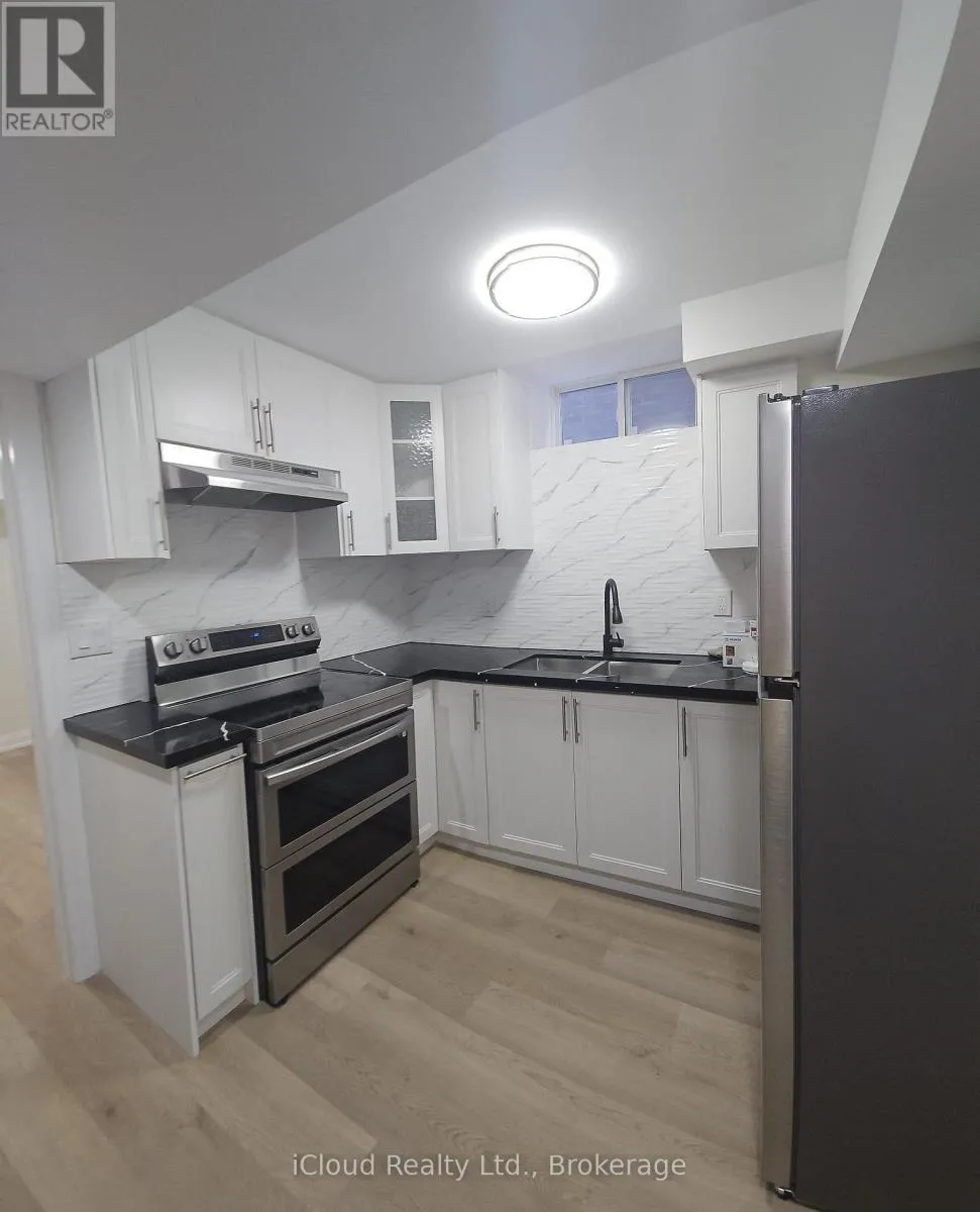 House for rent: 1142 Skyridge Blvd Boulevard, Pickering, Ontario L1X 0M4