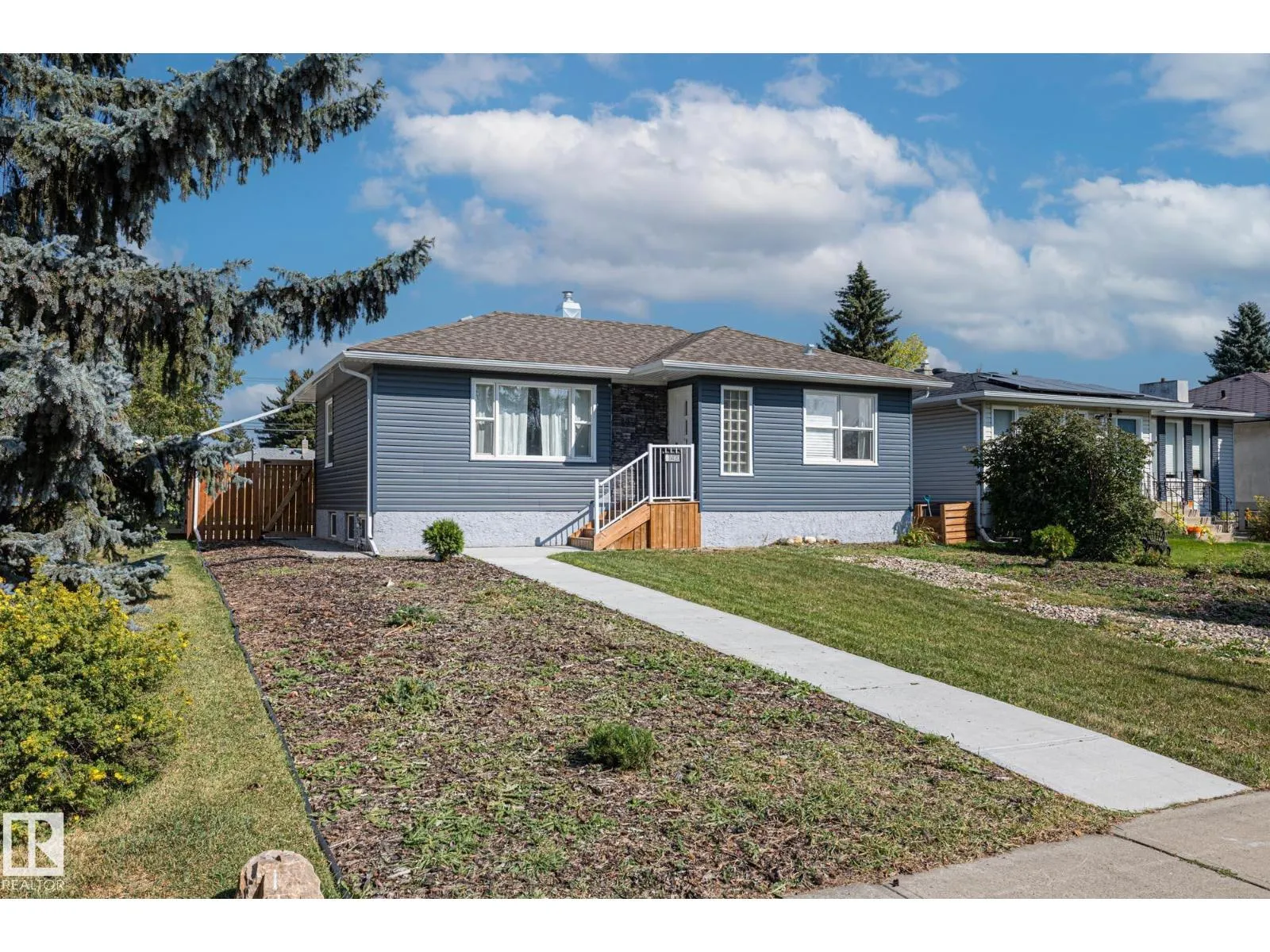 House for rent: 11420 112 Av Nw, Edmonton, Alberta T5G 0H6