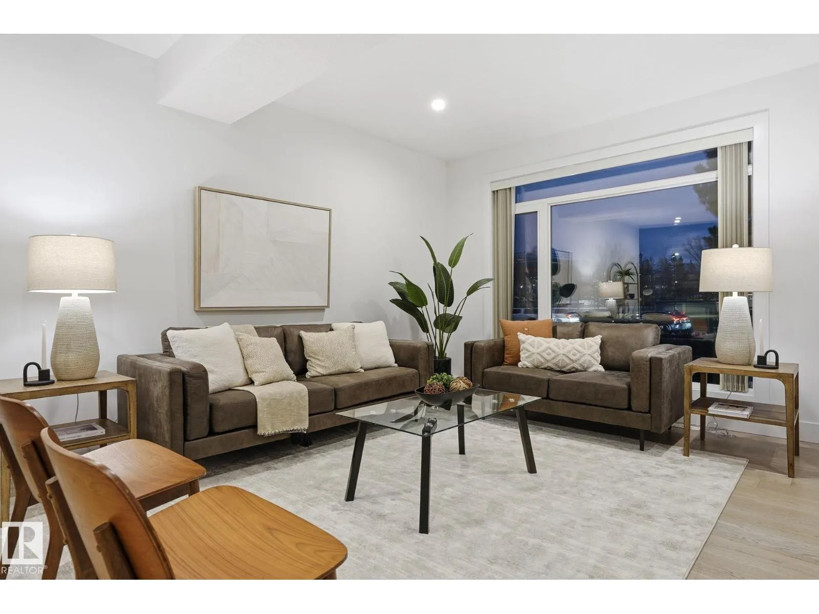 Duplex for rent: 11434 71 Av Nw, Edmonton, Alberta T6G 0A7