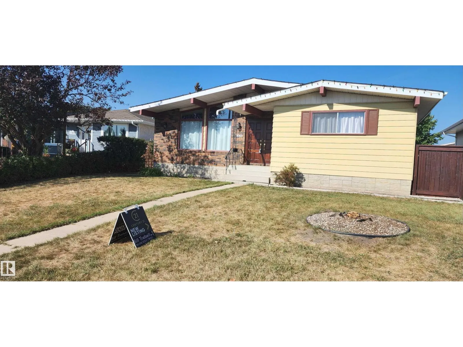 House for rent: 11436 143 Av Nw, Edmonton, Alberta T5X 1L6