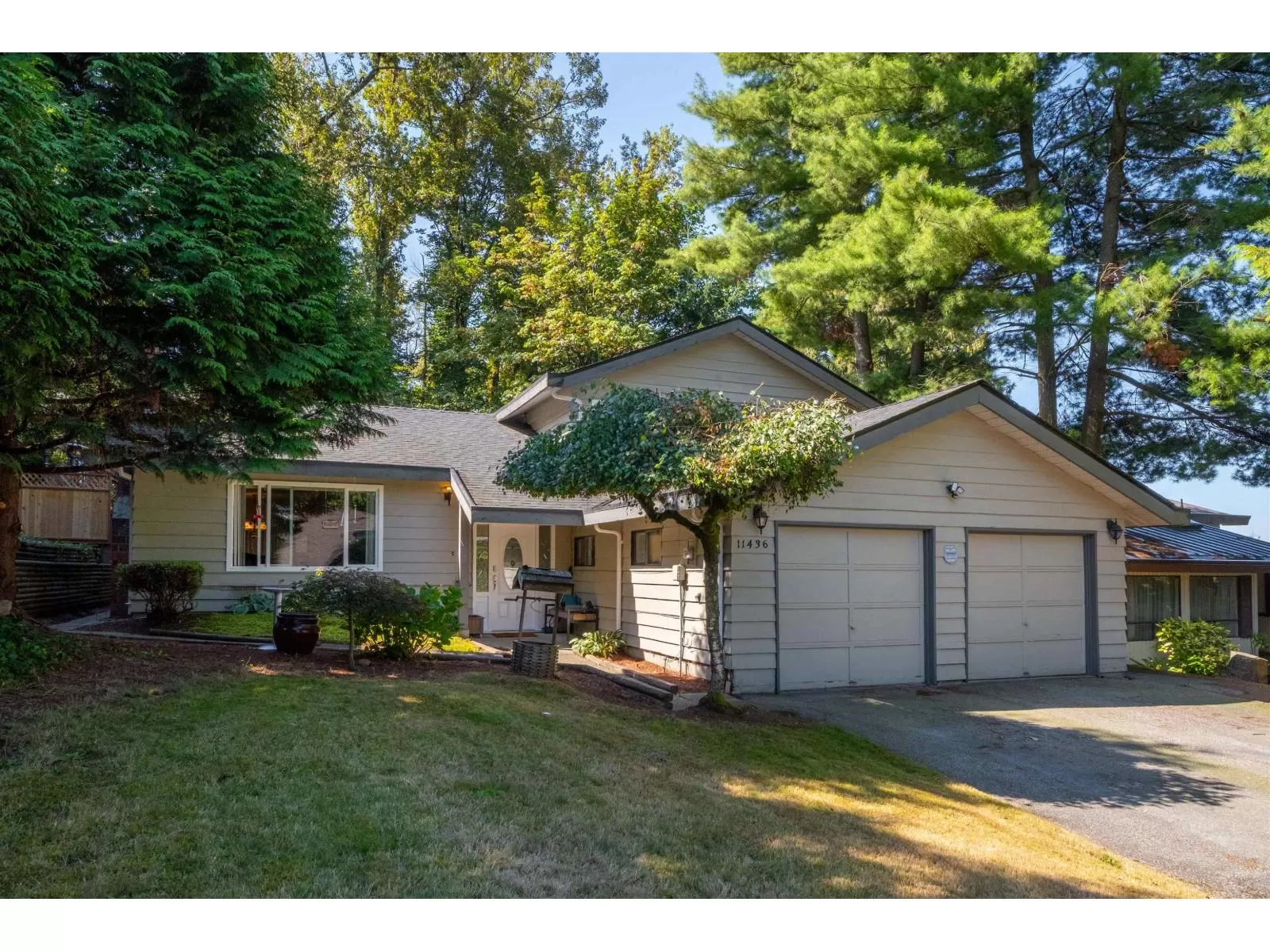 House for rent: 11436 Royal Crescent, Surrey, British Columbia V3V 6V6