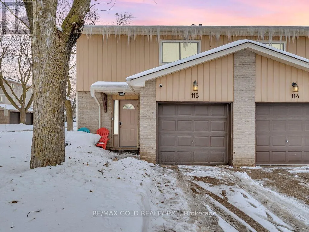 Row / Townhouse for rent: 115 - 51 Paulander Drive, Kitchener, Ontario N2M 5E5