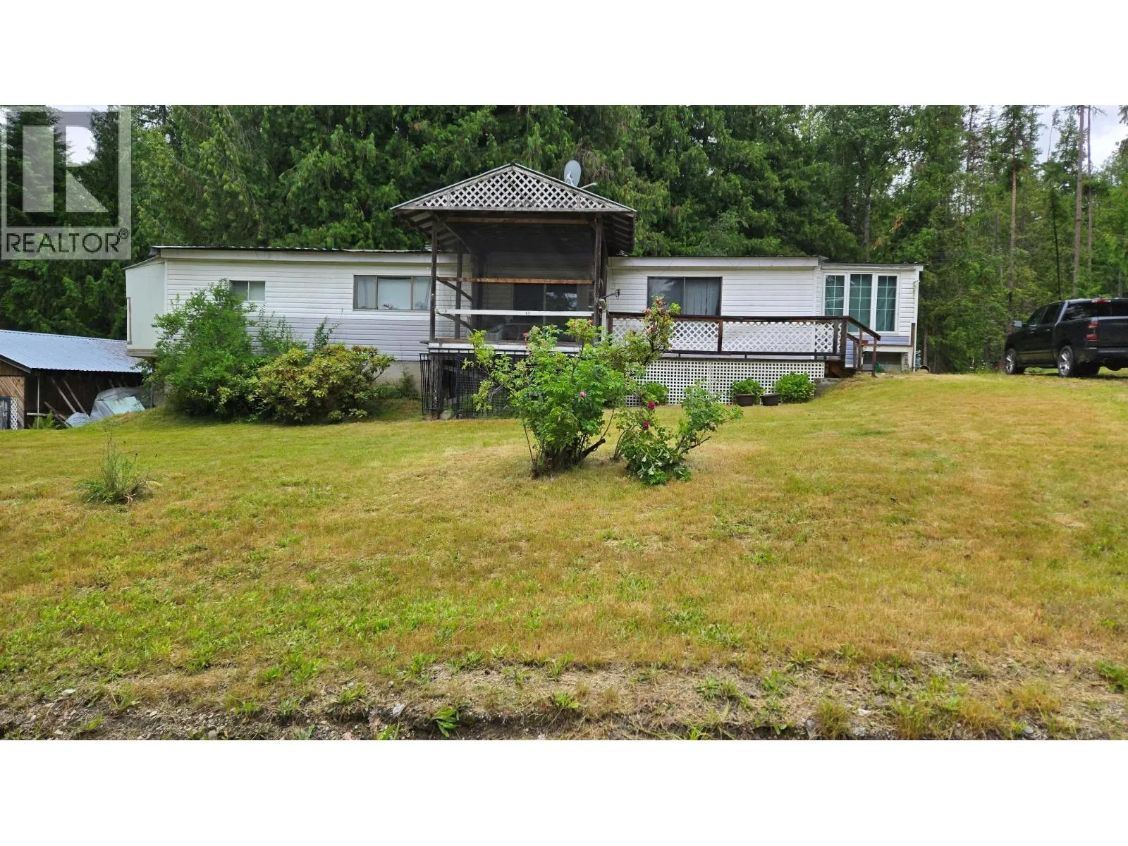 Manufactured Home for rent: 115 Lower Fauquier Road Lot# 1, Fauquier, British Columbia V0G 1K0