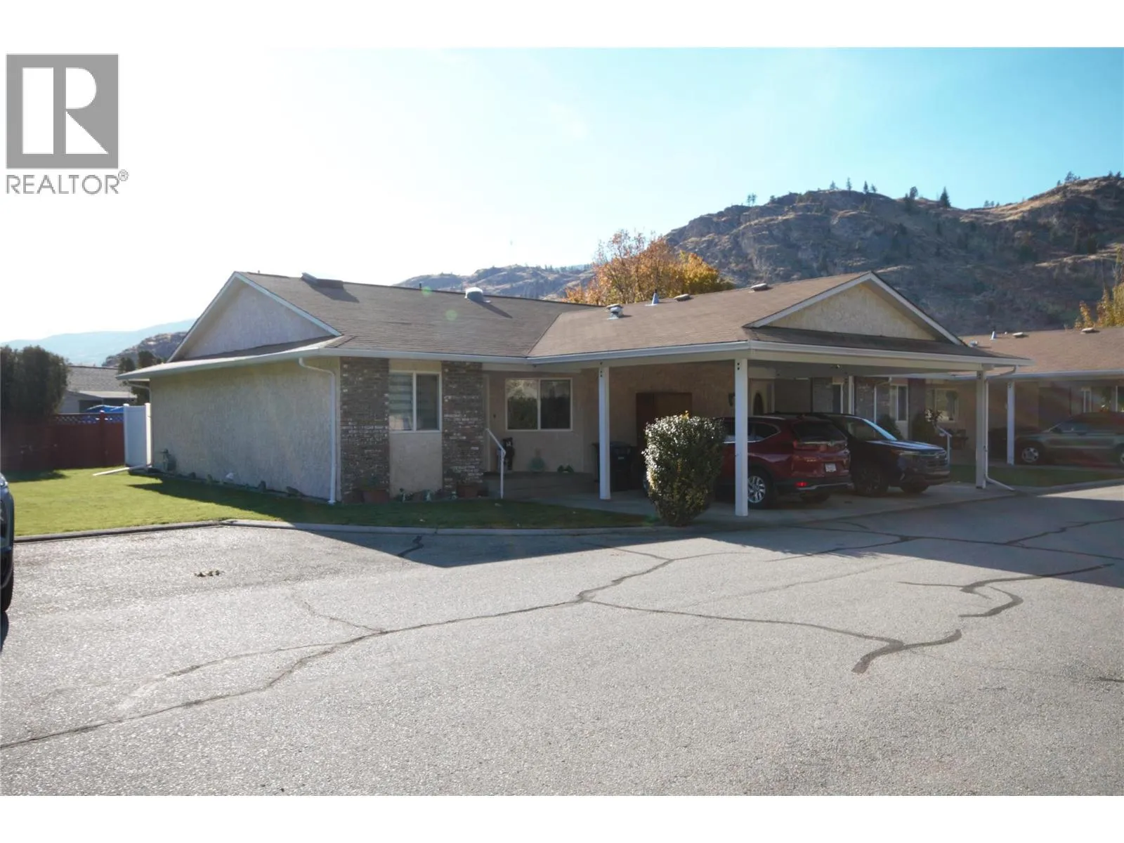 Row / Townhouse for rent: 115 Redwing Place Unit# 1, Oliver, British Columbia V0H 1T4