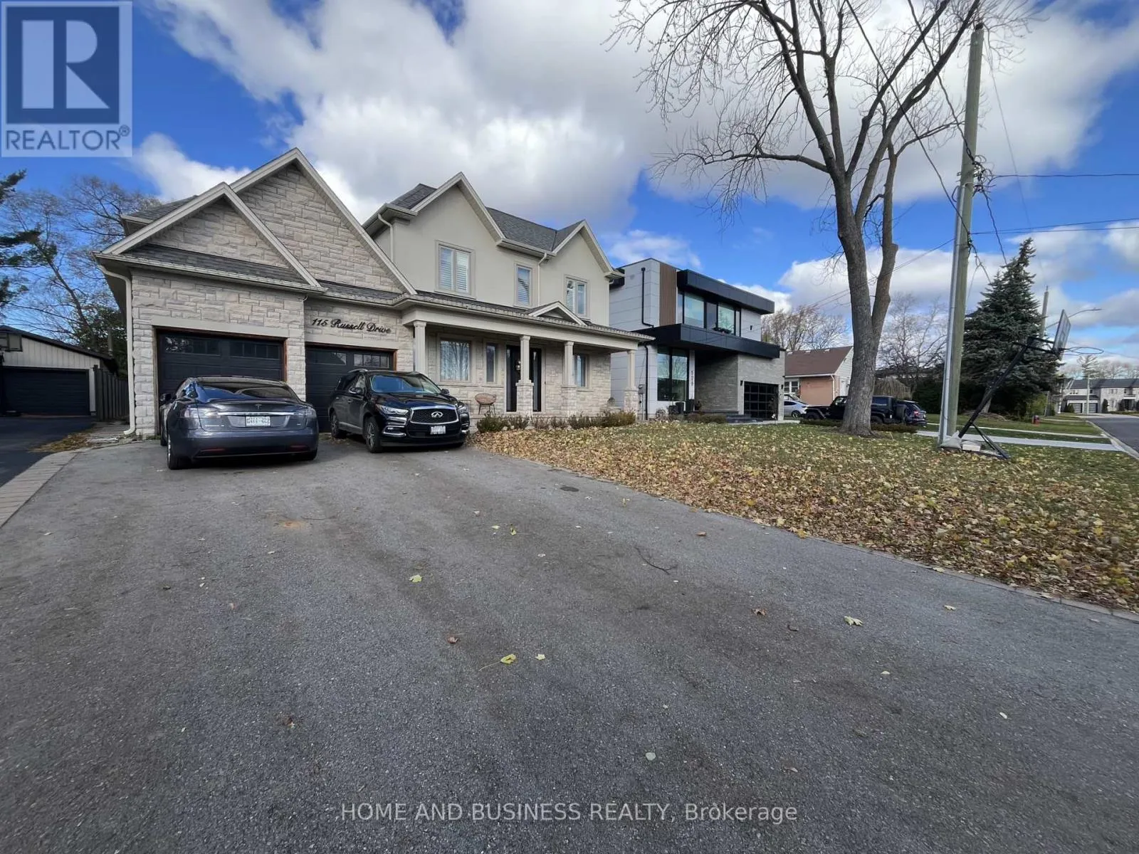 House for rent: 115 Russell Drive, Oakville, Ontario L6H 1L4
