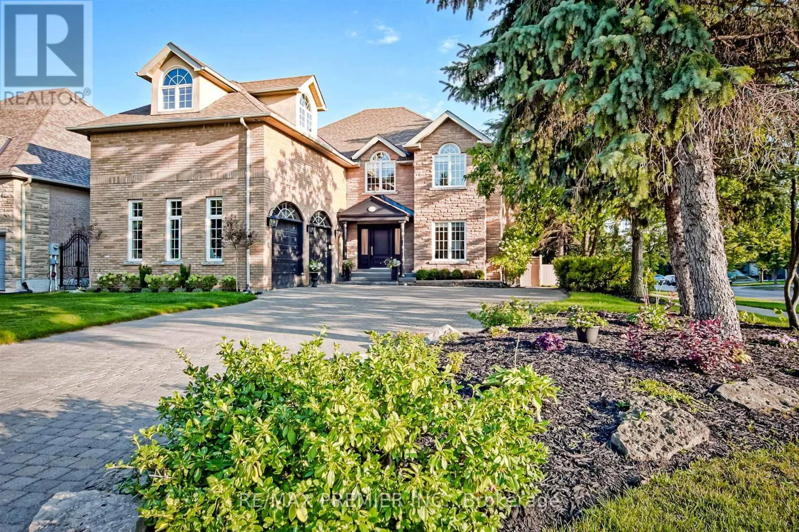 House for rent: 115 Southlawn Drive, Vaughan, Ontario L4H 1G8