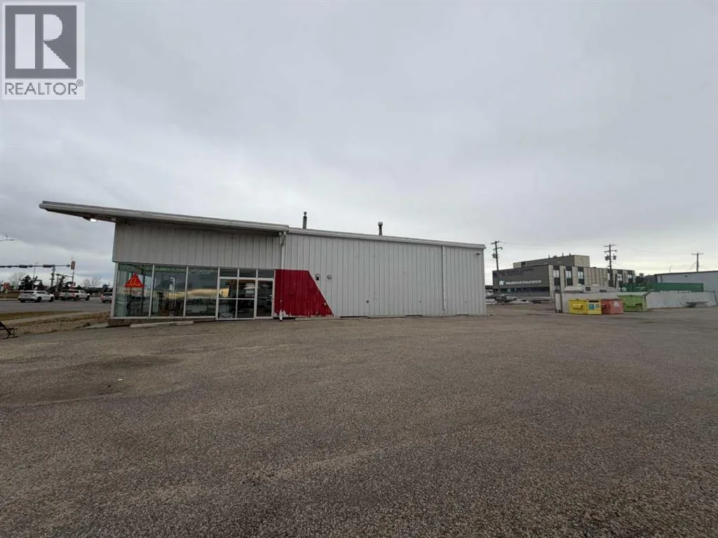 Retail for rent: 11507 100 Street, Grande Prairie, Alberta T8V 2N7