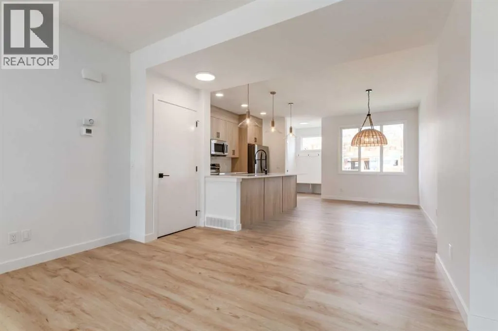 Row / Townhouse for rent: 1154 Cobblestone Boulevard, Airdrie, Alberta T4B 5W3