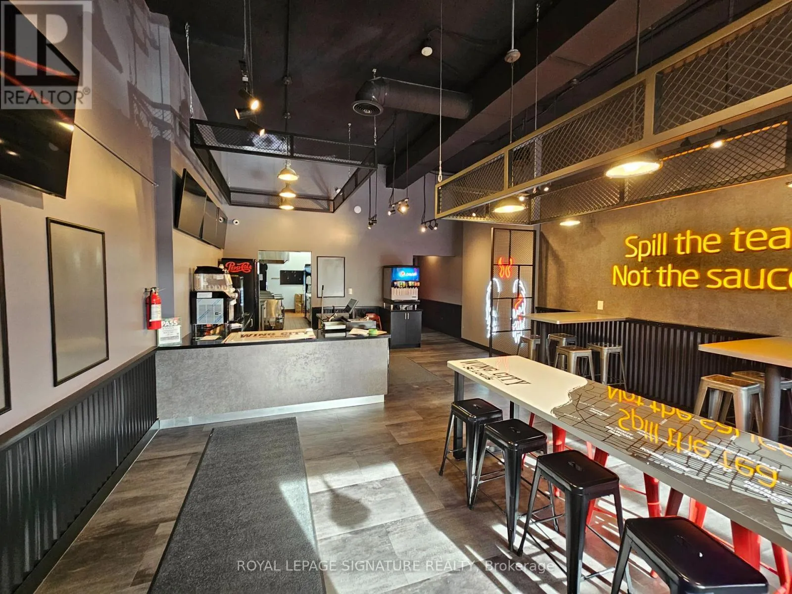 1154 St Clair Avenue W, Toronto, Ontario M6E 1B3