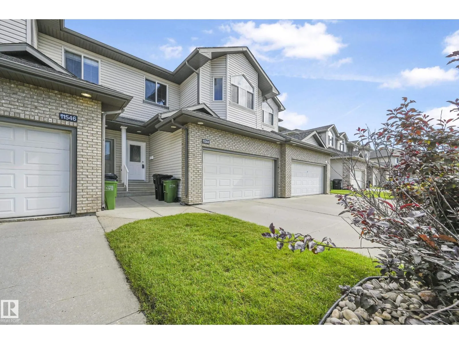 Row / Townhouse for rent: 11544 11 Av Sw, Edmonton, Alberta T6W 1W8