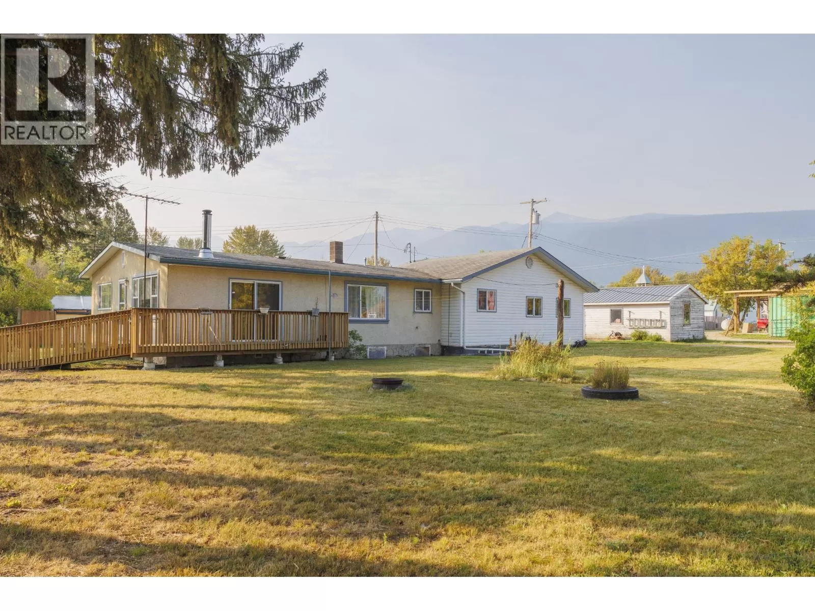 House for rent: 1155 3rd Avenue, McBride, British Columbia V0J 2E0
