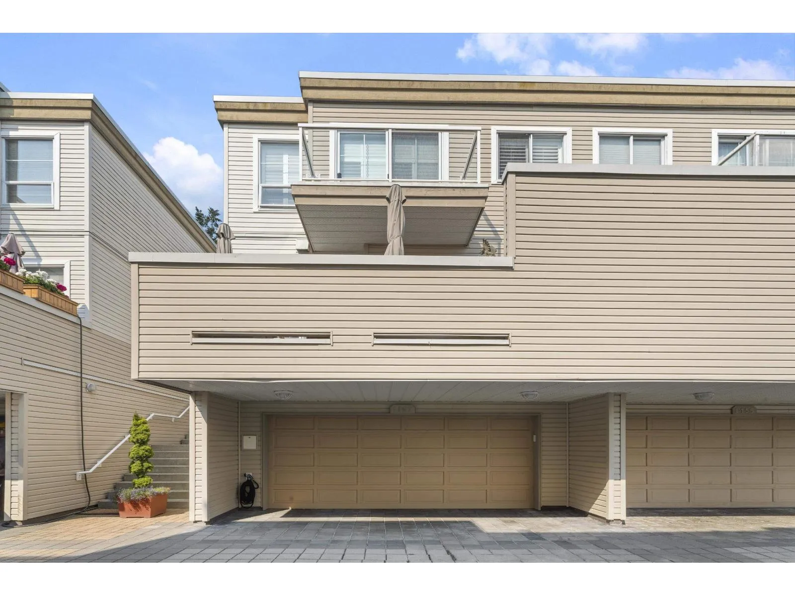 Row / Townhouse for rent: 1157 Vidal Street, White Rock, British Columbia V4B 3T4