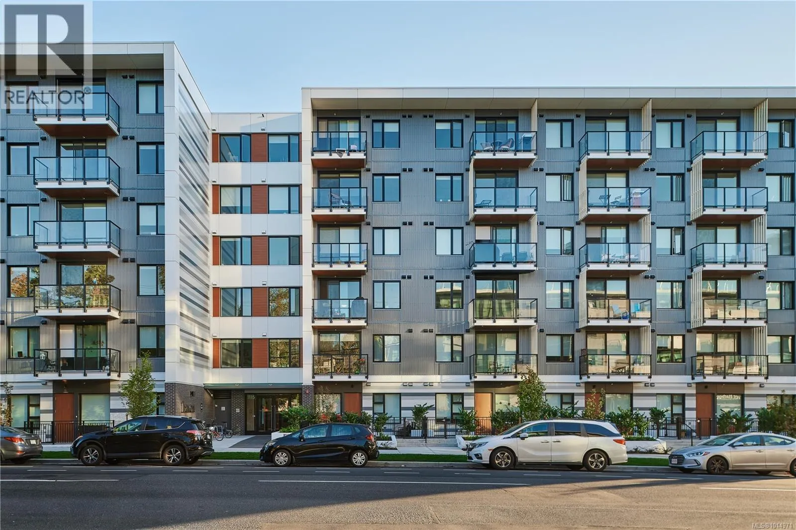 Apartment for rent: 116 1115 Johnson St, Victoria, British Columbia V8V 0H2