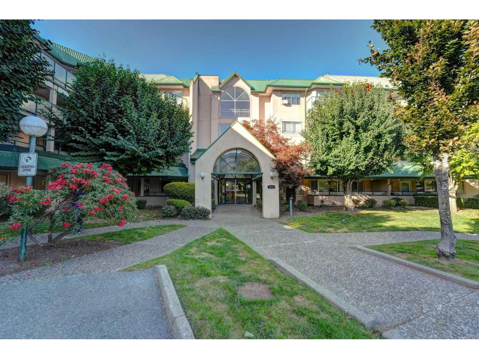 Apartment for rent: 116 2964 Trethewey Street, Abbotsford, British Columbia V2T 6P4