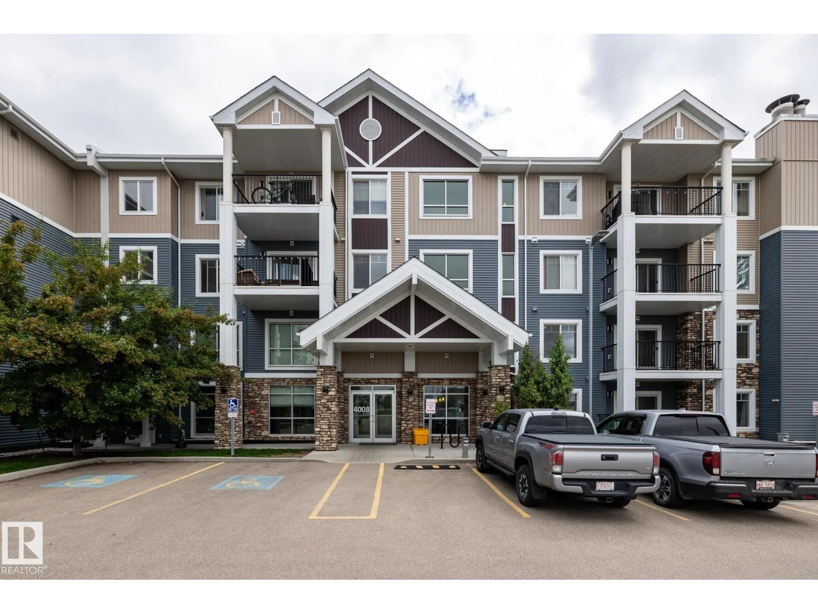 Apartment for rent: #116 4008 Savaryn Dr Sw, Edmonton, Alberta T6X 2E5