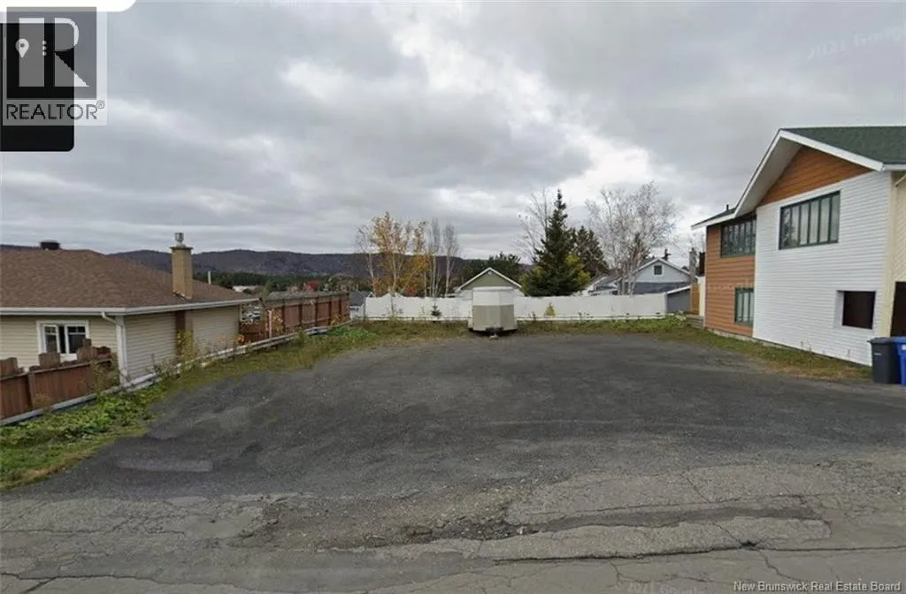 116 44e Avenue, Edmundston, New Brunswick E3V 3A3