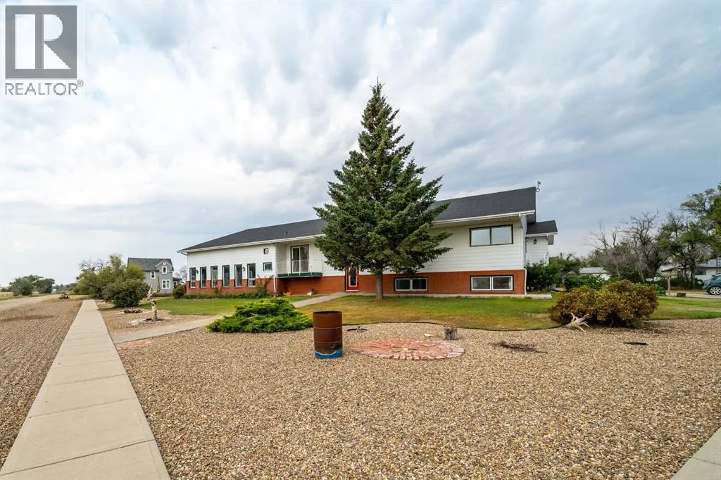 House for rent: 116 6 Avenue W, Empress, Alberta T0J 1E0