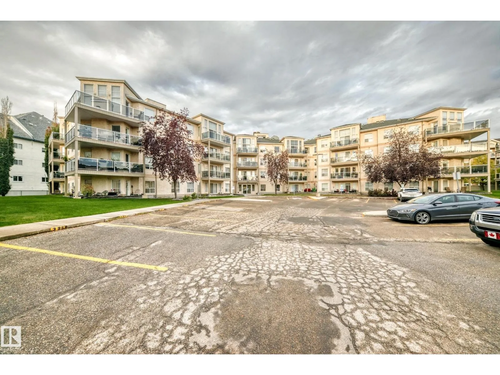 Apartment for rent: #116 9730 174 St Nw, Edmonton, Alberta T5T 6J4