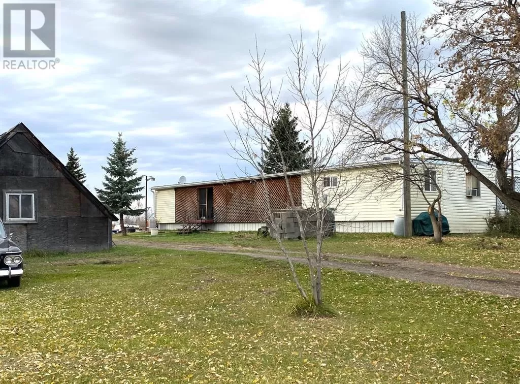 Manufactured Home for rent: 116 Alberta Ave, Bawlf, Alberta T0B 0J0