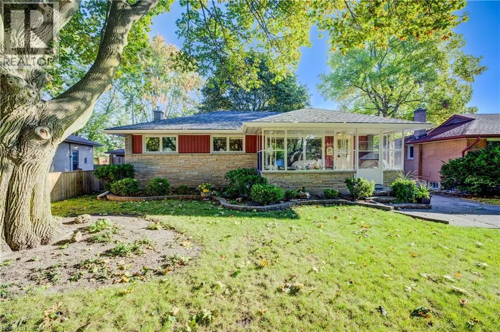 House for rent: 116 Boniface Avenue, Kitchener, Ontario N2C 1L9