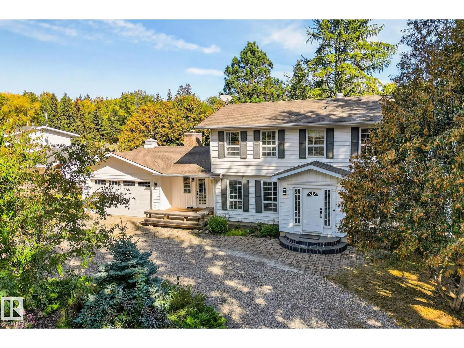 House for rent: 116 Grandisle Wy Nw, Edmonton, Alberta T6M 2N7