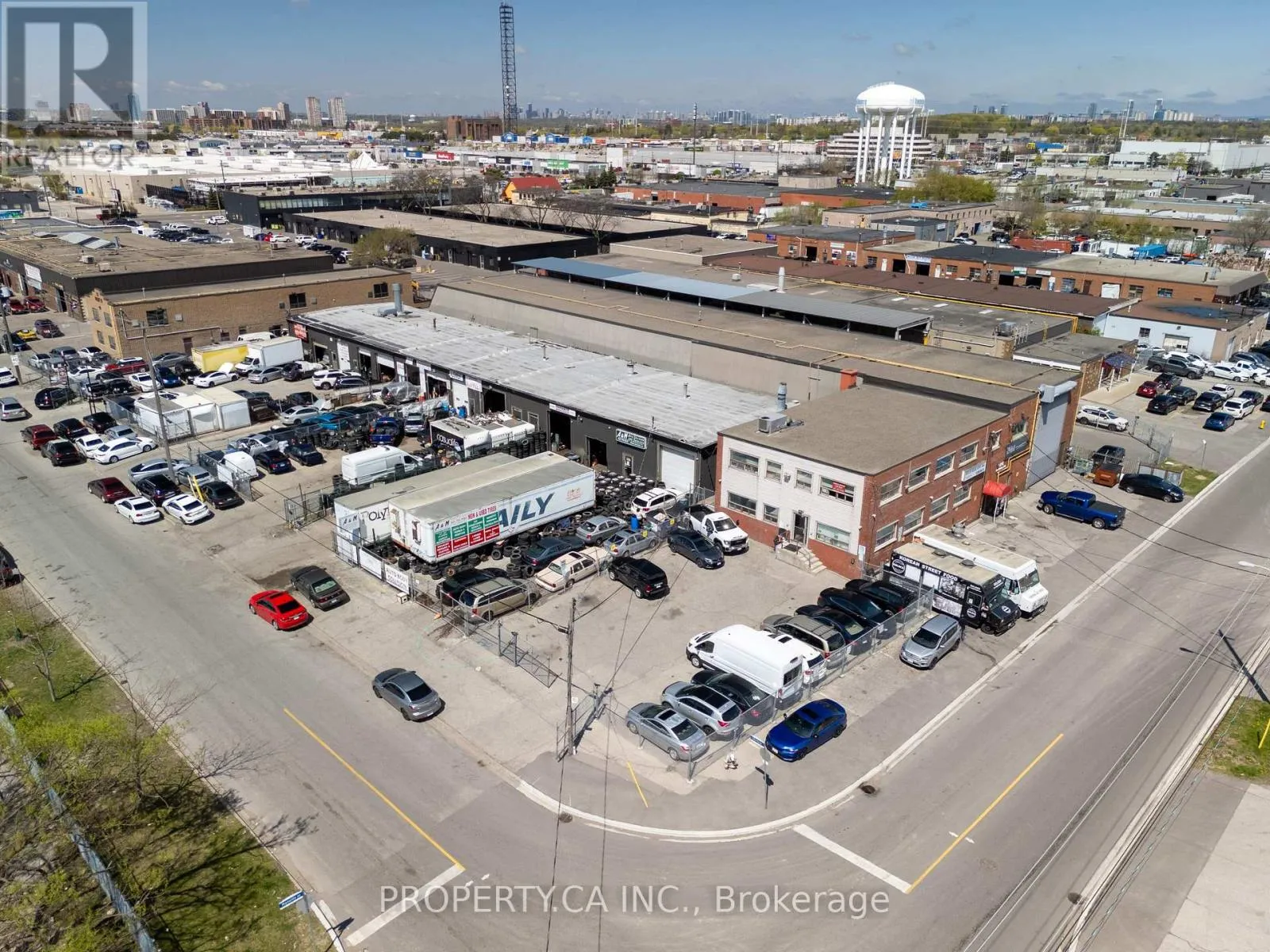 Multi-Tenant Industrial for rent: 116 Manville Road, Toronto, Ontario M1L 4J5