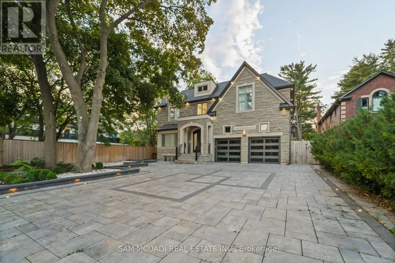 House for rent: 1160 Birchview Drive, Mississauga, Ontario L5H 3C8