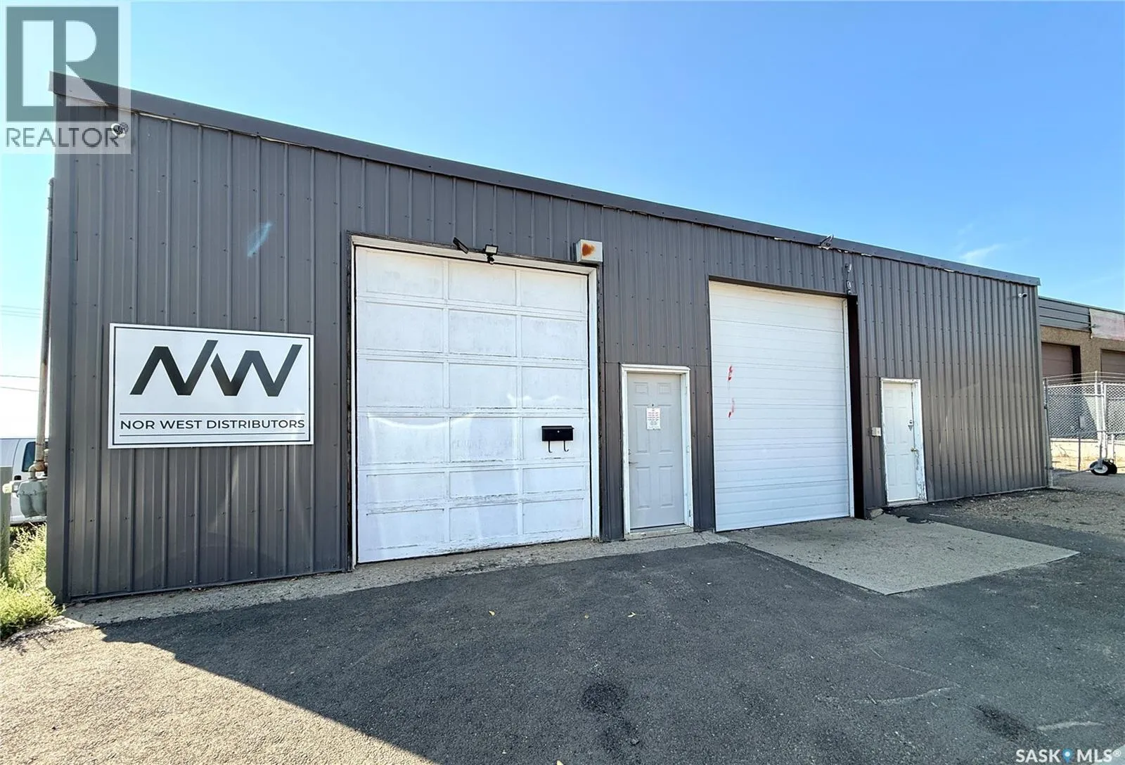 Warehouse for rent: 1161 98th Street, North Battleford, Saskatchewan S9A 0L7