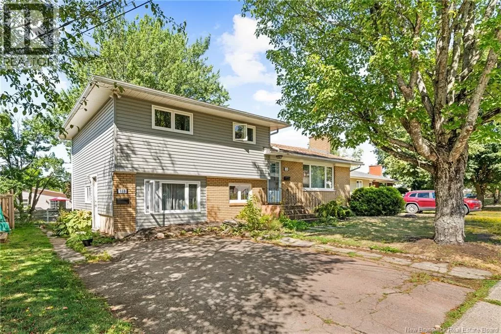 House for rent: 116-118 Brentwood, Moncton, New Brunswick E1E 1N1