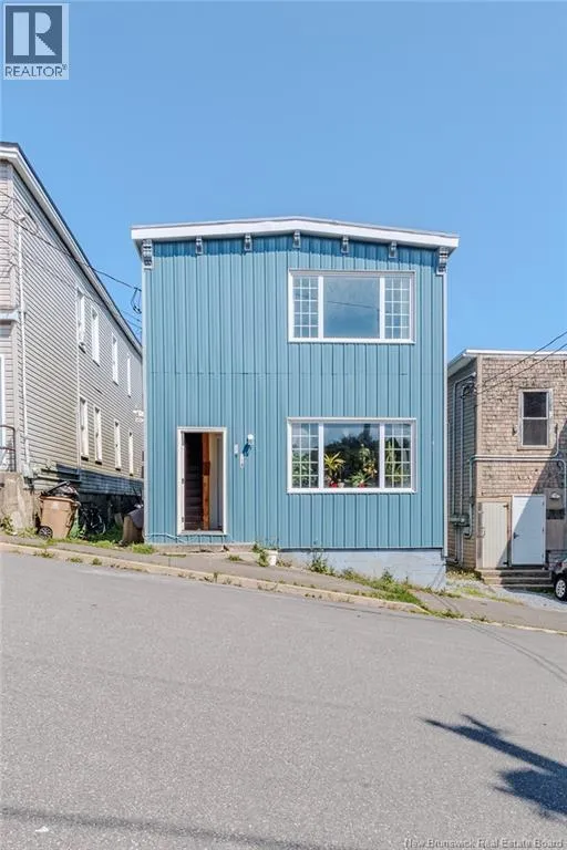 Duplex for rent: 116-118 Lancaster Street, Saint John, New Brunswick E2M 1H9