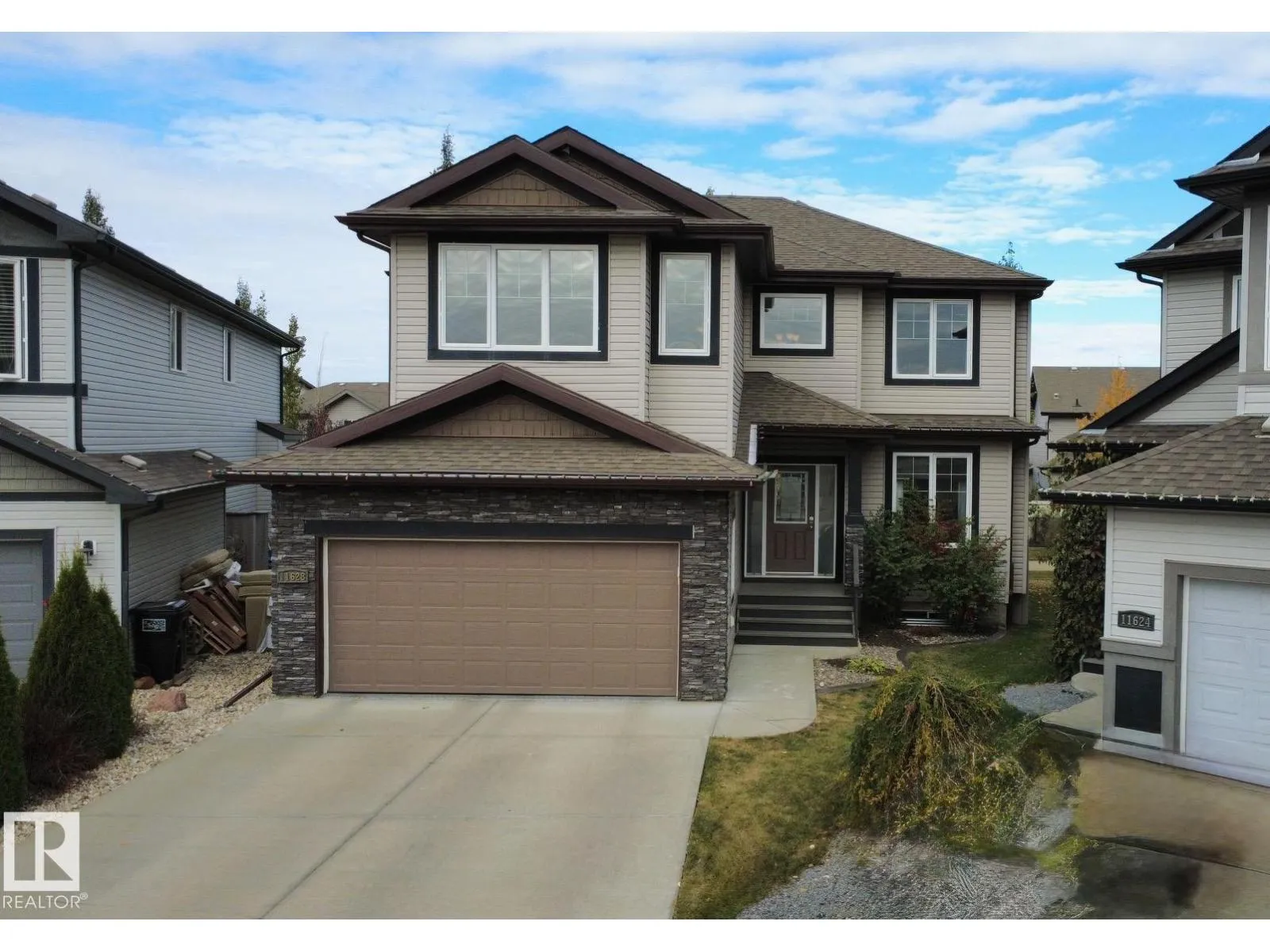 House for rent: 11628 16 Av Sw Sw, Edmonton, Alberta T6W 1M9