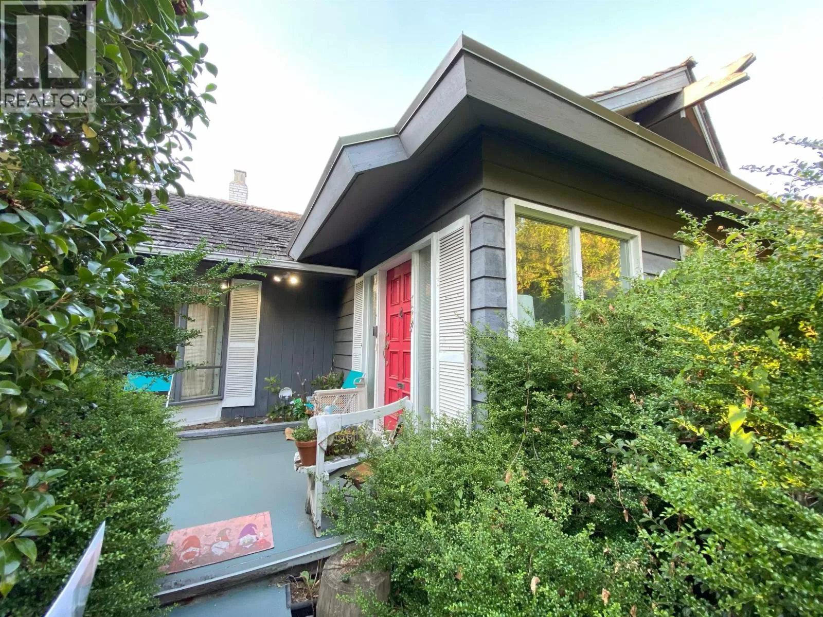 House for rent: 1163 W 38th Avenue, Vancouver, British Columbia V6M 1P8